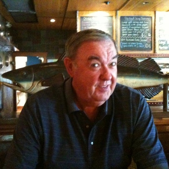 รูปภาพถ่ายที่ David&#39;s Seafood Grill โดย Vivian C. เมื่อ 9/11/2011