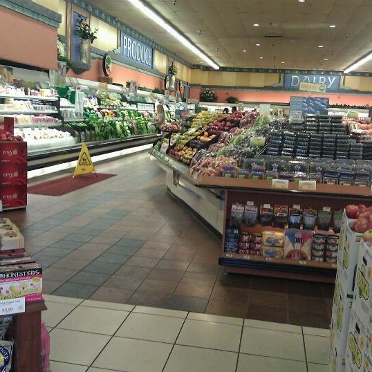 Photo taken at Gelson&#39;s by Georgito P. on 1/5/2012