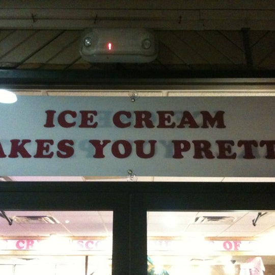 Photo taken at Henry&#39;s Homemade Ice Cream by Jason W. on 4/29/2012