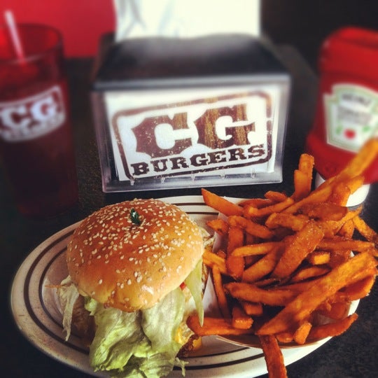 6/9/2012にPhillip C.がCG Burgersで撮った写真