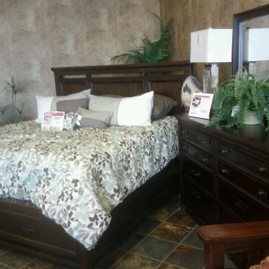 Ashley HomeStore Green Bay, WI