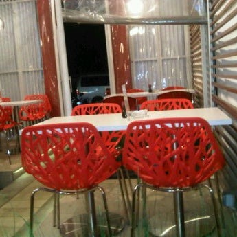 Photo taken at Anak Babe Bistro by IKâ M. on 1/11/2012