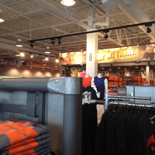 waterloo outlet nike store