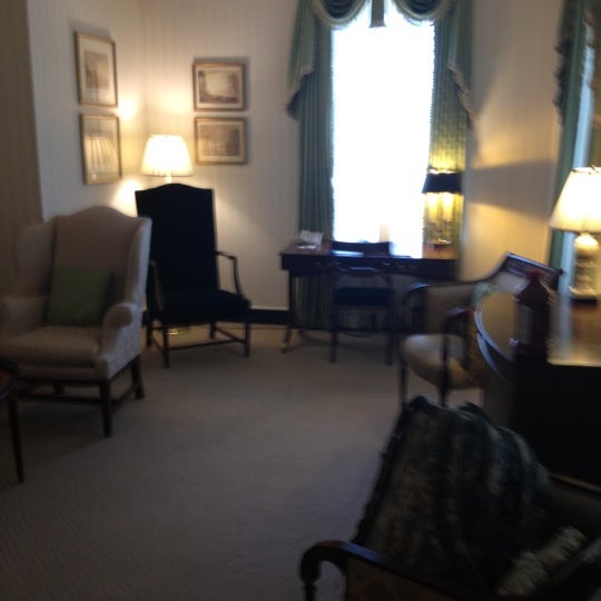 Das Foto wurde bei Williamsburg Inn, an official Colonial Williamsburg Hotel von Dale F. am 8/31/2012 aufgenommen
