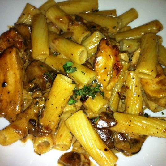 Photo taken at Romano&#39;s Macaroni Grill by April L. on 10/11/2011