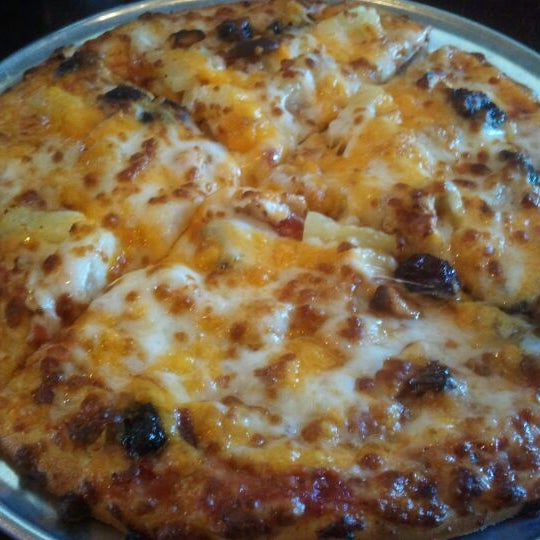รูปภาพถ่ายที่ Palio&#39;s Pizza Cafe โดย Zak N. เมื่อ 11/11/2011