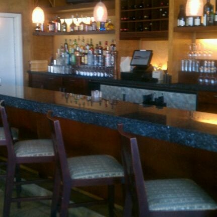 Foto tomada en Firefly Restaurant &amp; Bar  por Bort R. el 9/28/2011