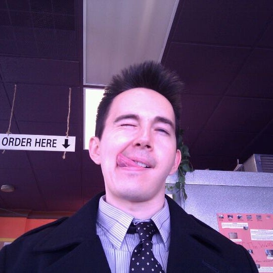 รูปภาพถ่ายที่ Off The Waffle โดย Marc T. เมื่อ 4/26/2011