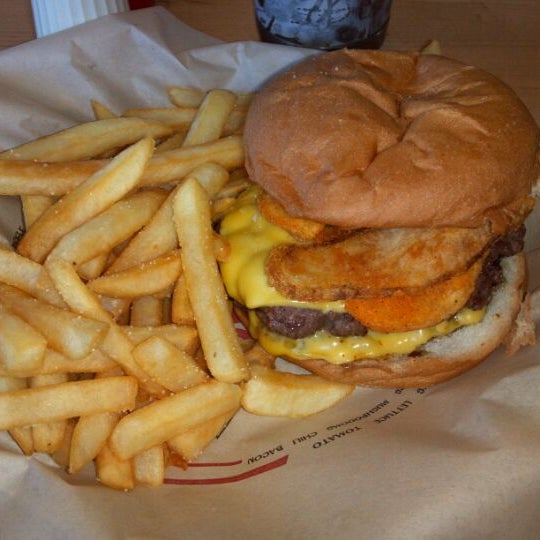 Photo taken at Wayback Burgers by Mark B. on 8/29/2011