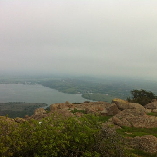 Снимок сделан в Top of Mount Scott пользователем Joe F. 4/8/2012