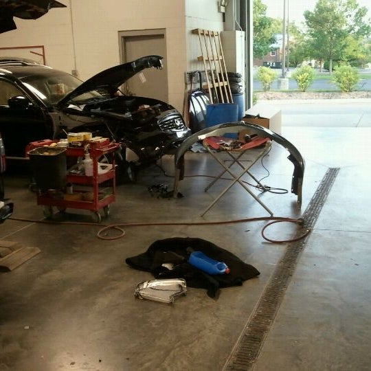 Photos at Curry Auto Center Car Dealership in Bloomington