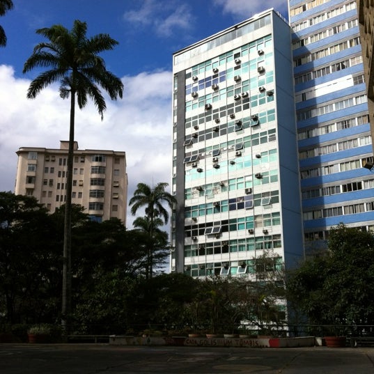 Faculdade de Direito da UFMG » Contato