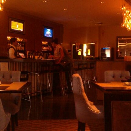 Foto diambil di Second Story Restaurant oleh Michael S. pada 9/5/2011