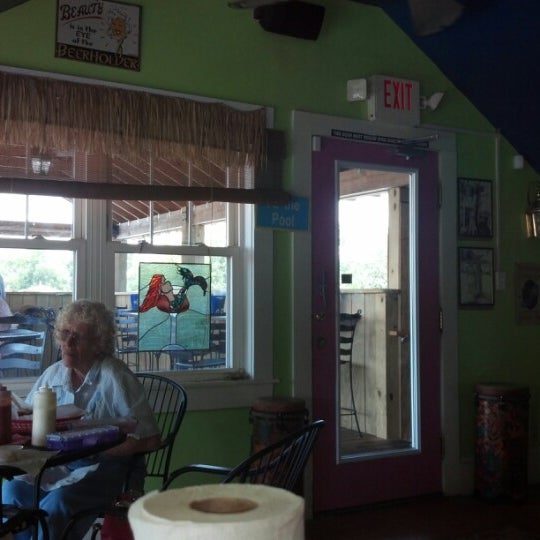 8/3/2012にConnee H.がBackwater Jack’s Tiki Bar and Grillで撮った写真