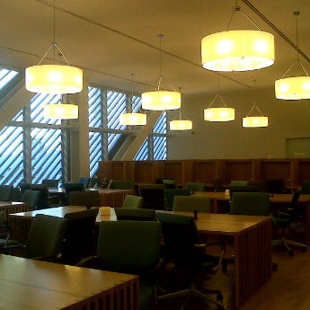 Photo taken at Science &amp; Engineering Library by Marisol V. on 11/8/2011