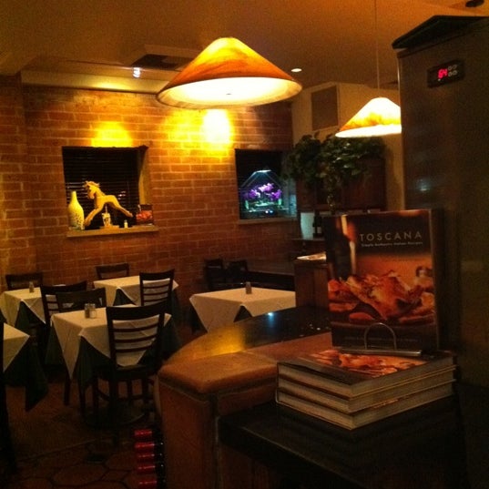 Toscana Brentwood Outdoor Dining - Iurd Gifs