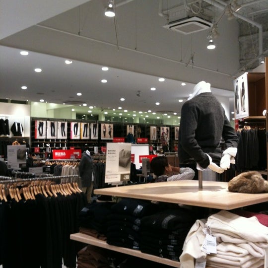ユニクロ Clothing Store In 祖師谷