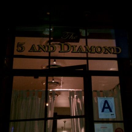 Photo taken at 5 &amp; Diamond by DJ ShortyLove on 12/26/2011