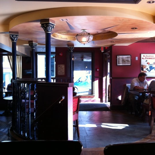 Foto tomada en Durty Nelly&#39;s Authentic Irish Pub  por Andrew W. el 8/11/2011