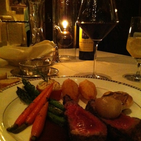 Photo prise au Duane&#39;s Prime Steaks &amp; Seafood par Samuel R. le1/6/2012