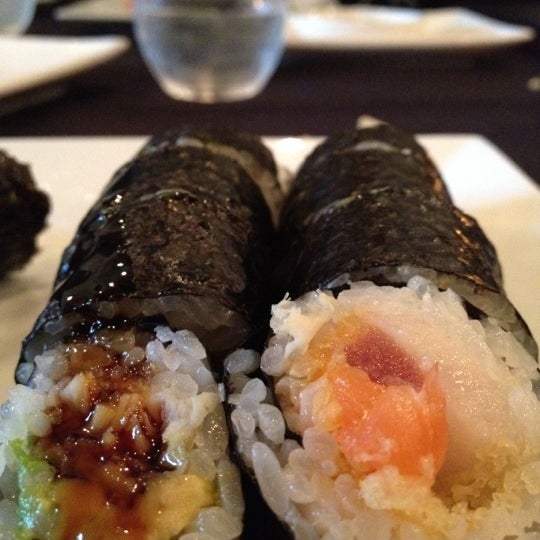 Снимок сделан в Shari Sushi Lounge пользователем DiViNCi o. 5/6/2012