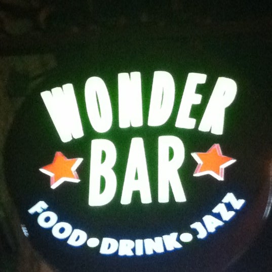 Foto tirada no(a) Wonder Bar por Rob S. em 3/20/2011