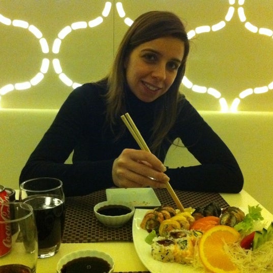 Foto tirada no(a) Sushihana Sushi Bar por Jorge S. em 2/14/2012