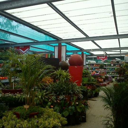 Builders Express Hardware Store in Port Elizabeth