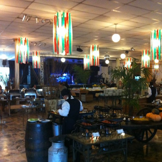 Photo taken at Restaurante São Judas Tadeu by Fernando K. on 10/16/2011