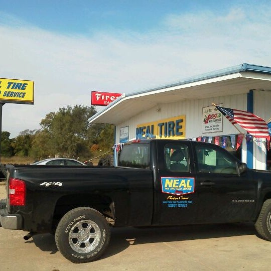 Neal Tire 918 E Laurel Ave