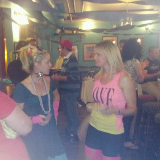 Foto tirada no(a) Catherine Rooney&#39;s Irish Pub por DiscoverMy D. em 5/4/2012