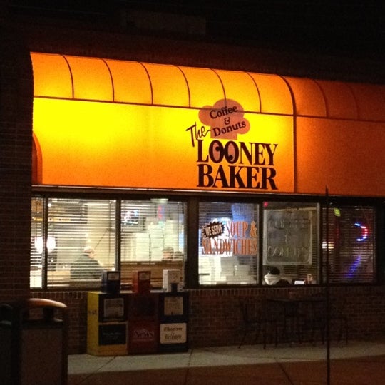 The Looney Baker Livonia'da Donut Dükkanı