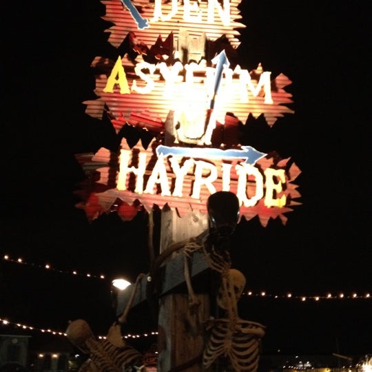 Photo taken at Field Of Screams by Kirsten H. on 10/22/2011