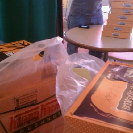 10/27/2011にPatrick C.がKrispy Kreme Doughnutsで撮った写真