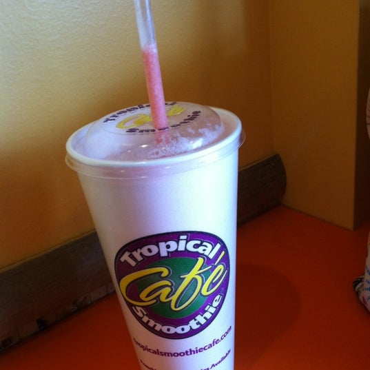 Photo taken at Tropical Smoothie Café by Whitney on 8/17/2012