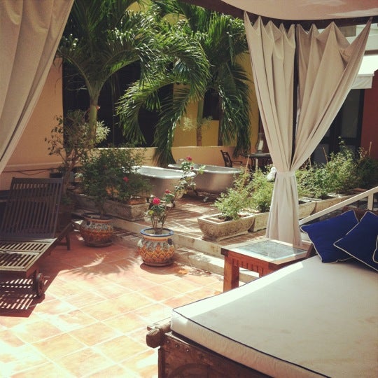 6/22/2012 tarihinde Ronald B.ziyaretçi tarafından Villa Herencia Hotel'de çekilen fotoğraf
