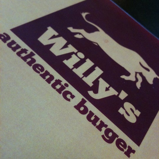 12/3/2011에 Fábio C.님이 Willy&#39;s Authentic Burger에서 찍은 사진