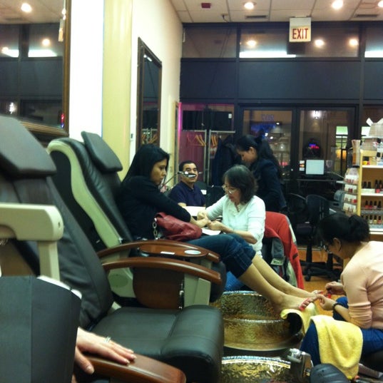 Nail Perfection & Foot Spa Streeterville Chicago, IL