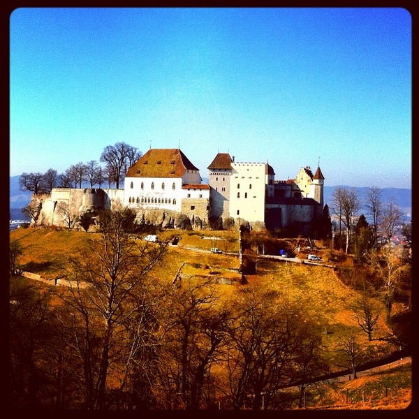 Das Foto wurde bei Schloss Lenzburg von René am 3/2/2012 aufgenommen