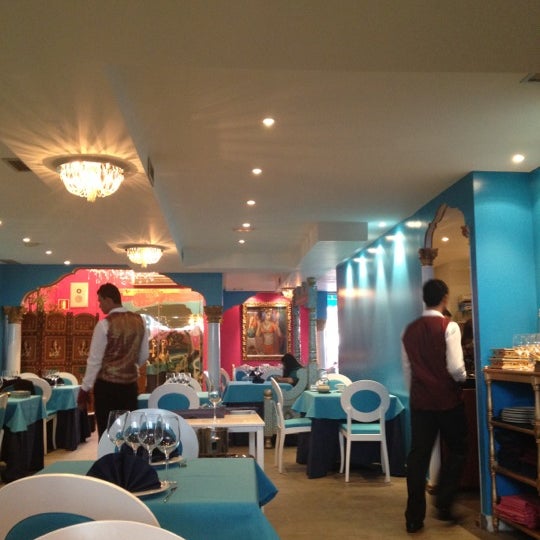 Foto tirada no(a) Swagat Indian Restaurant por Anne S. em 3/30/2012
