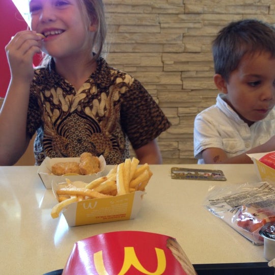 Photo taken at McDonald&#39;s by Sander d. on 6/22/2012