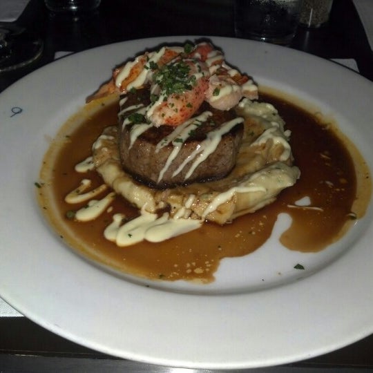 รูปภาพถ่ายที่ N9NE Steakhouse Las Vegas โดย Greg S. เมื่อ 8/2/2012