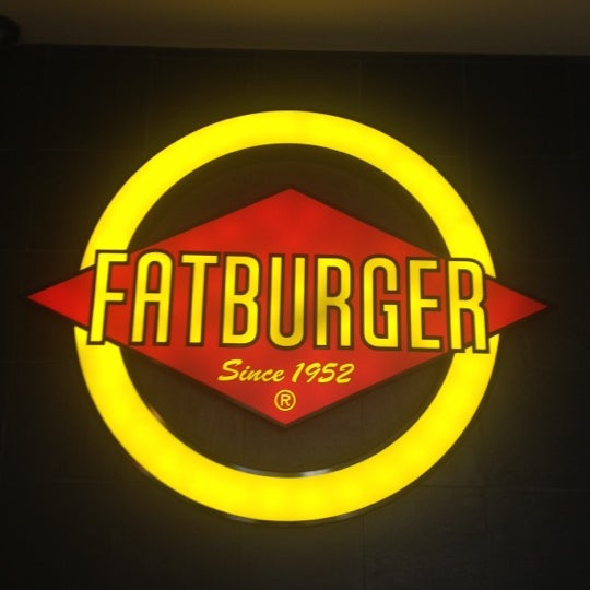 Photo taken at Fatburger by Harry on 7/12/2012