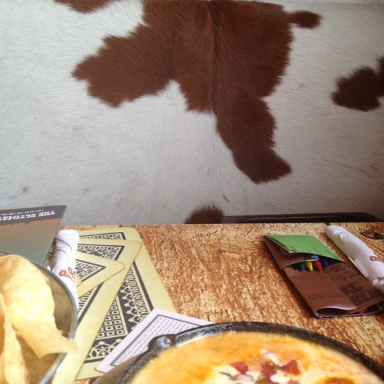 3/9/2012 tarihinde Glen C.ziyaretçi tarafından Twisted Taco'de çekilen fotoğraf