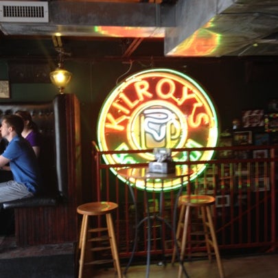 7/31/2012 tarihinde Gary S.ziyaretçi tarafından Kilroy&#39;s Bar &amp; Grill'de çekilen fotoğraf