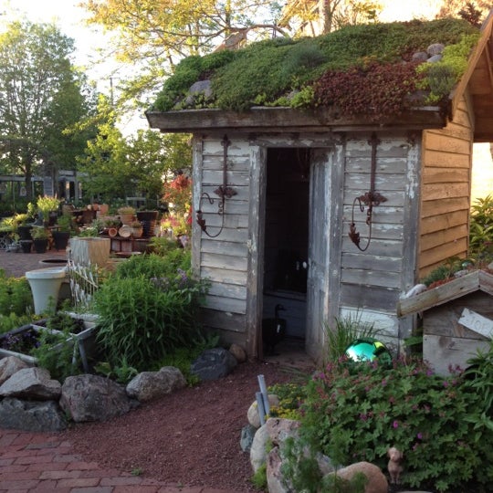 Blumen Gardens 403 Edward St