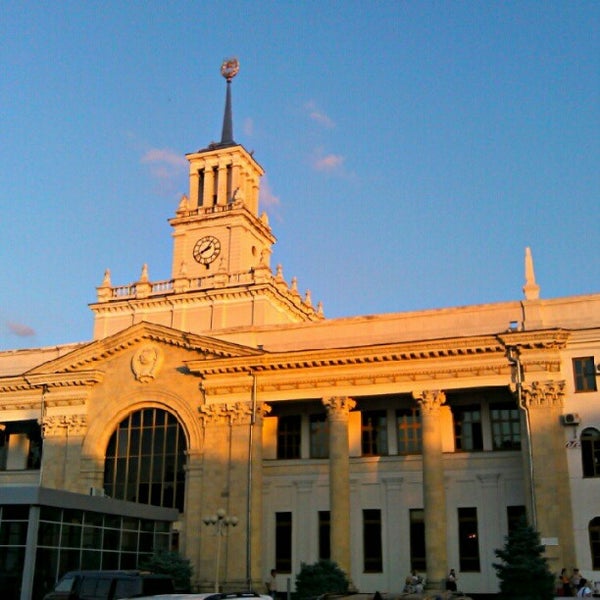 Краснодар жд 1 телефоны. Железнодорожный вокзал Краснодар-1. Железнодорожный вокзал Краснодар-1 Краснодар. ЖД вокзал Краснодар 1. Краснодар ЖД вокзал Краснодар 1.