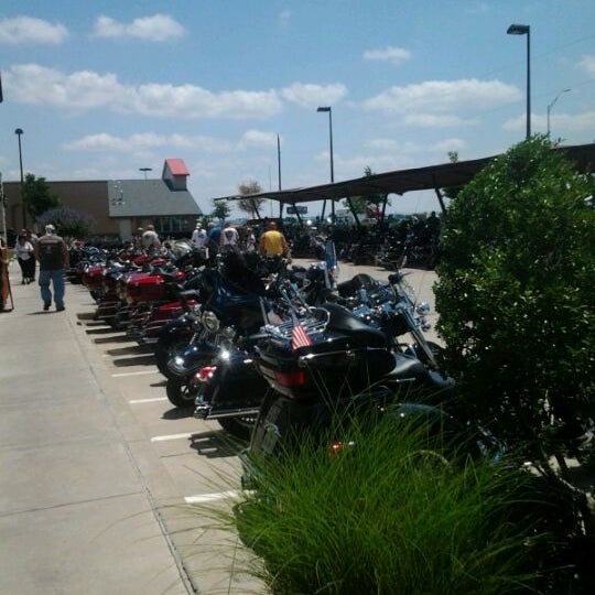 5/19/2012에 Robert N.님이 Longhorn Harley-Davidson에서 찍은 사진