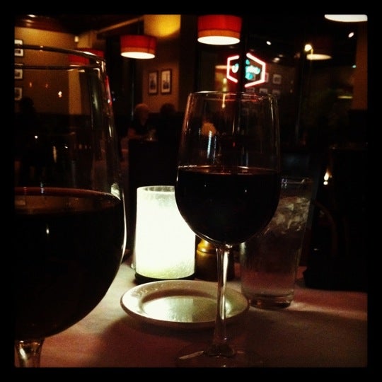 6/10/2012 tarihinde Shannon S.ziyaretçi tarafından Amerigo Italian Restaurant'de çekilen fotoğraf
