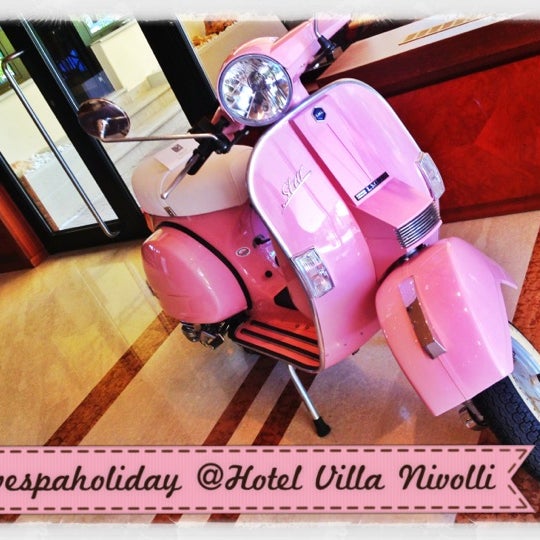 Provate la "vespa holiday", @hotelvillanicolli ROMANTIC RESORT per rigenerarvi con i bellissimi scorci del Lago di Garda!